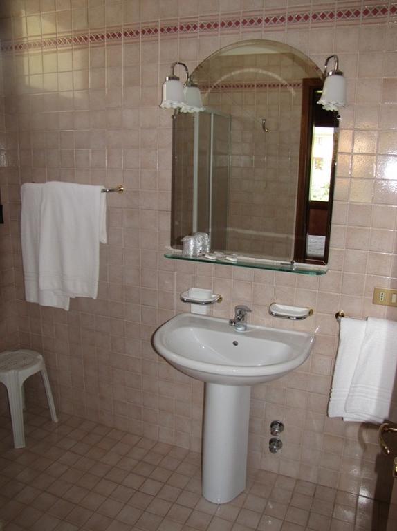 בורסו דל גראפה Locanda Alla Posta חדר תמונה
