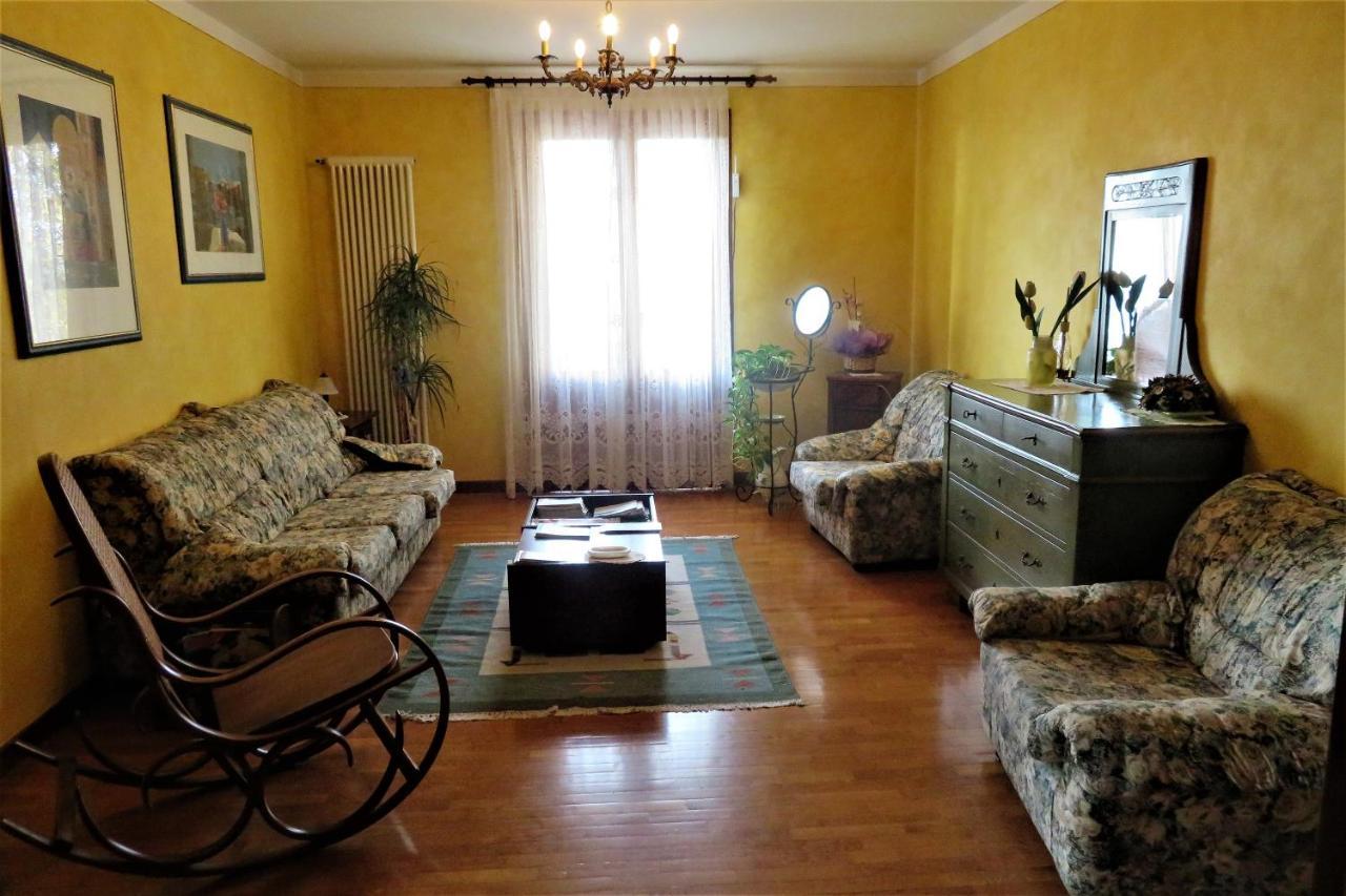 בורסו דל גראפה Locanda Alla Posta מראה חיצוני תמונה